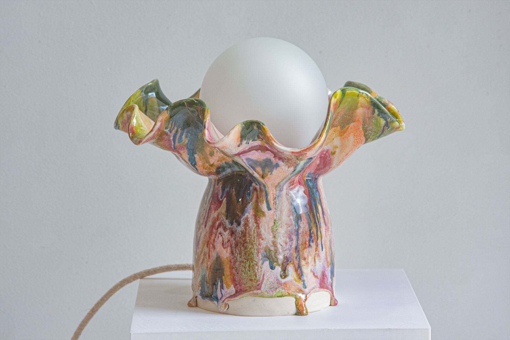 handmade ceramic decorative oyster shaped table lamp