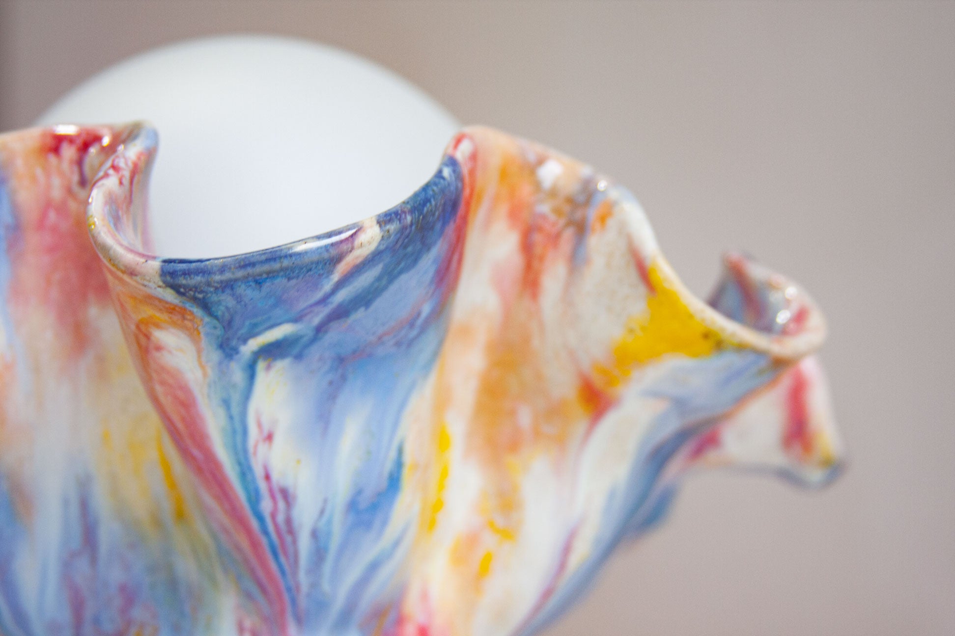 handmade ceramic oyster shaped table lamp