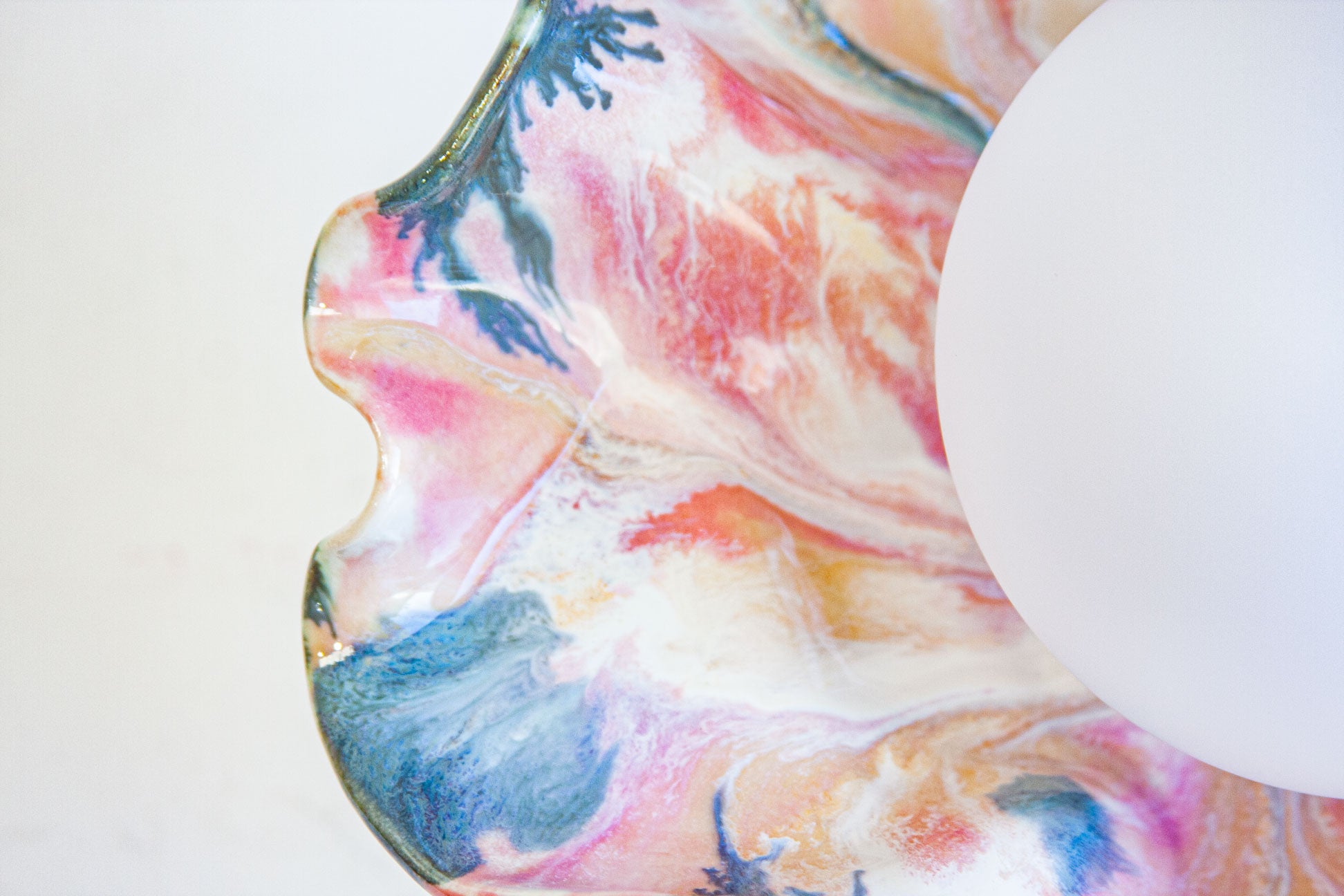 glaze details of the edges of handmade ceramic table lamp