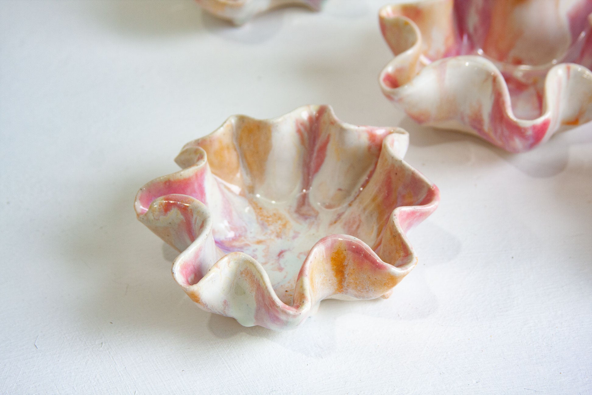 handmade oyster shaped mini ceramic bowl 